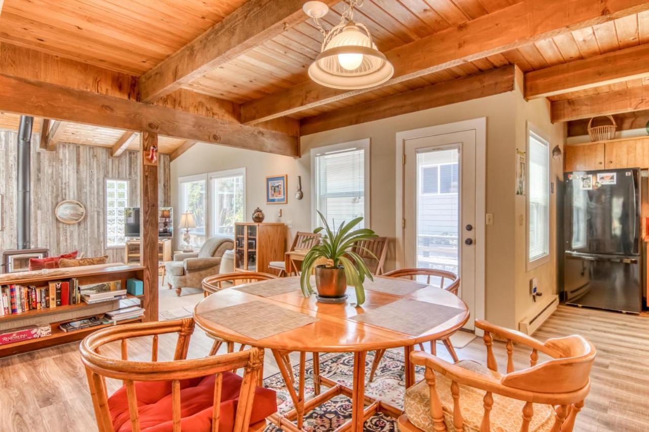 Kami'S Beach House Neskowin Exterior photo
